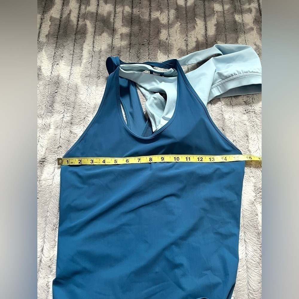 Lululemon Cross Conditioning 2-In-1 Tank Size 6 - Picture 4 of 8